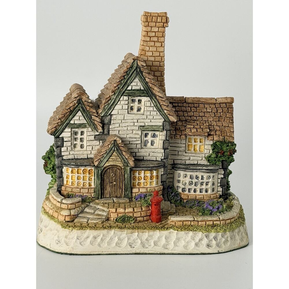 1993 David Winter Cottages The Post Office Handmade/ Painted In Great Britain